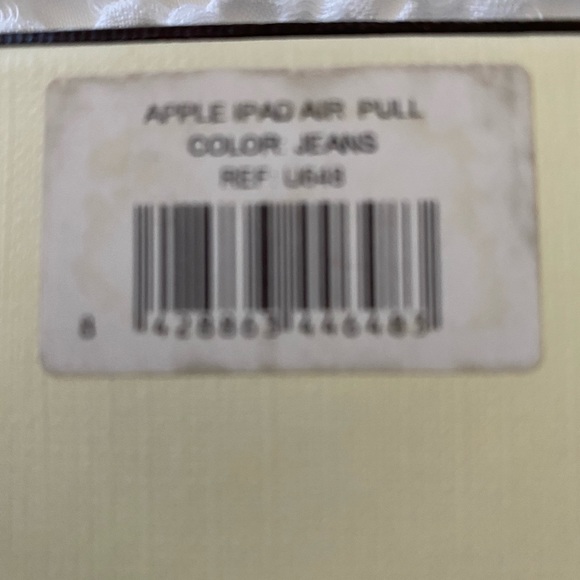 NEW with BOX iPad Pro 10 Covers QTY 4 - Picture 13 of 14